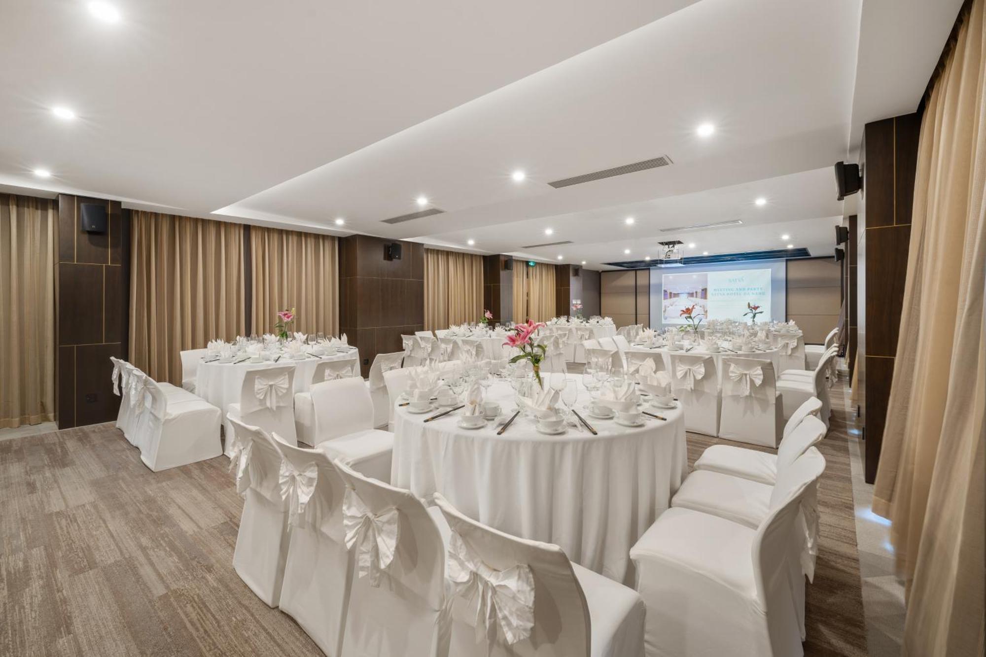 Satya Da Nang Hotel Han Market Extérieur photo